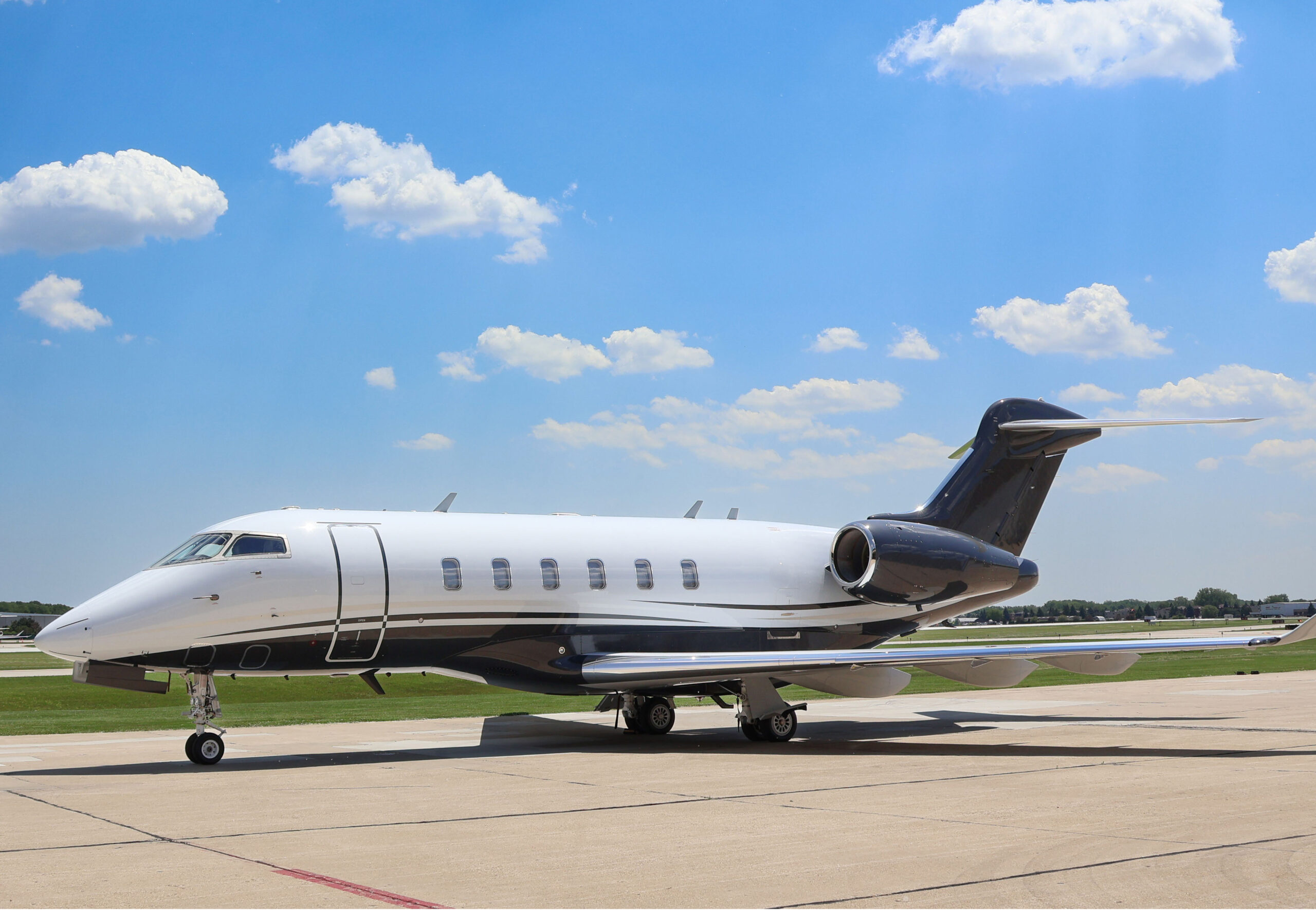 Challenger 350 Priester