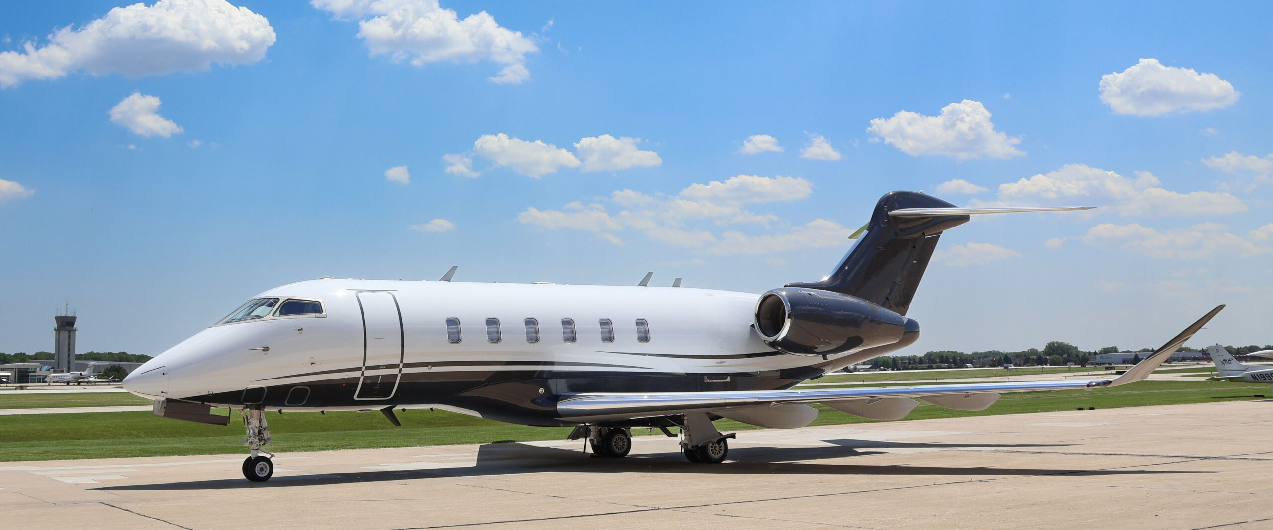 Challenger 350 Priester